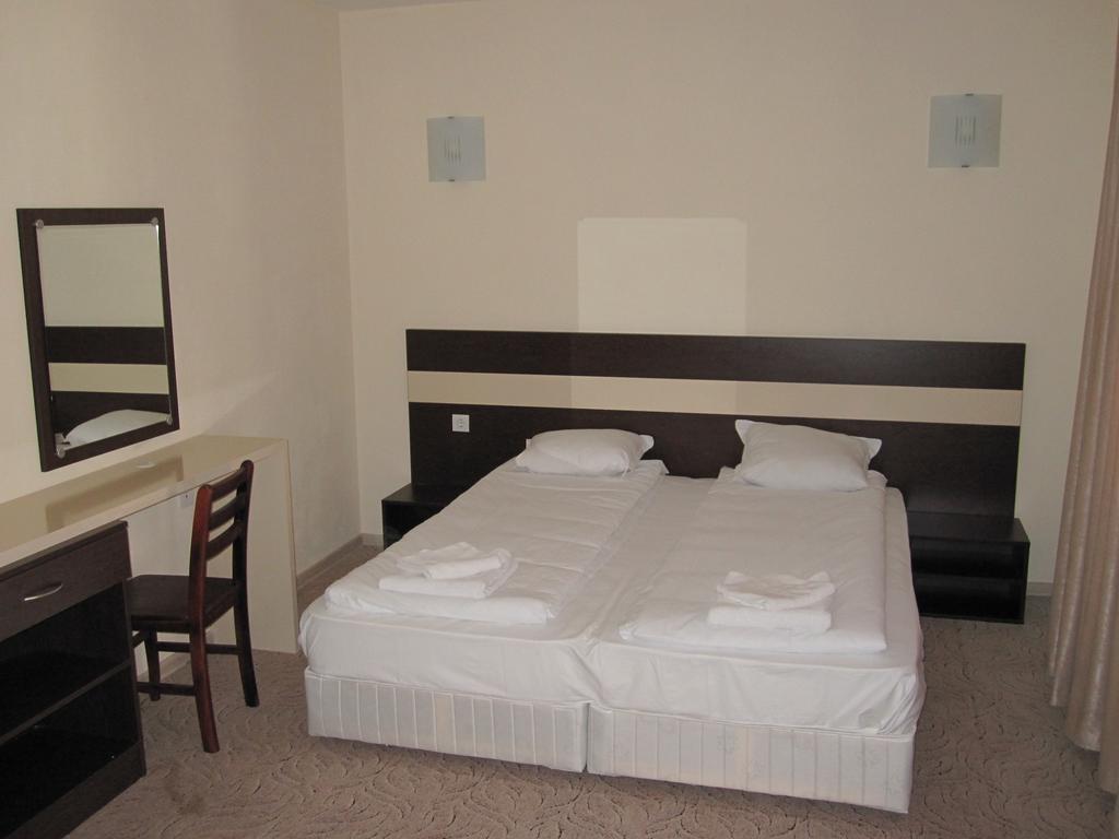 Hotel Deyanira Gorno Dryanovo Номер фото
